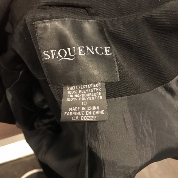 Classic black coat size large - Picture 6 of 6